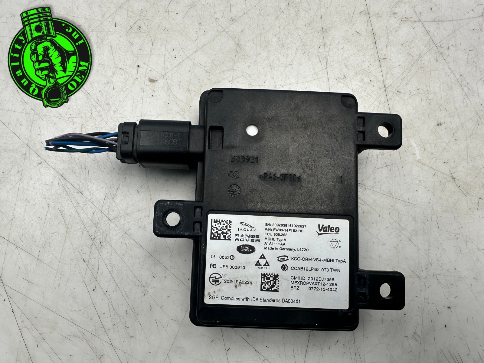 2016-2020 JAGUAR XE XF F-PACE REAR LEFT / RIGHT BLIND SPOT SENSOR CONTROL MODULE