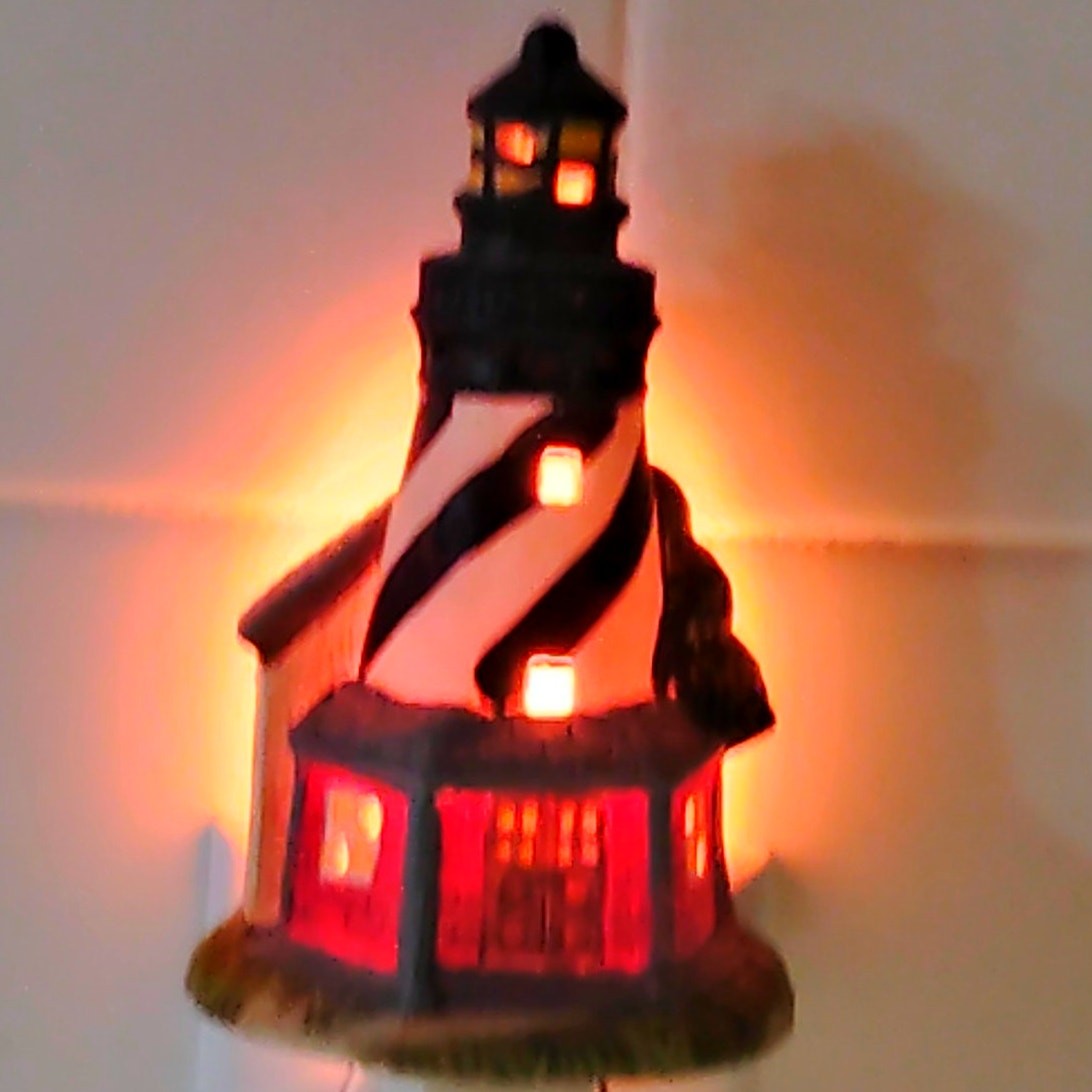 VTG Cape Hatteras Lighthouse Ceramic Nightlight 5" Plug-In Hand Painted