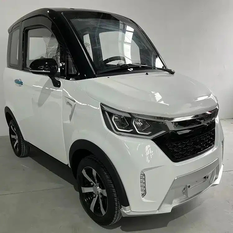 No license Fully enclosed covered electric mobility cabin scooter car 2200 Watt