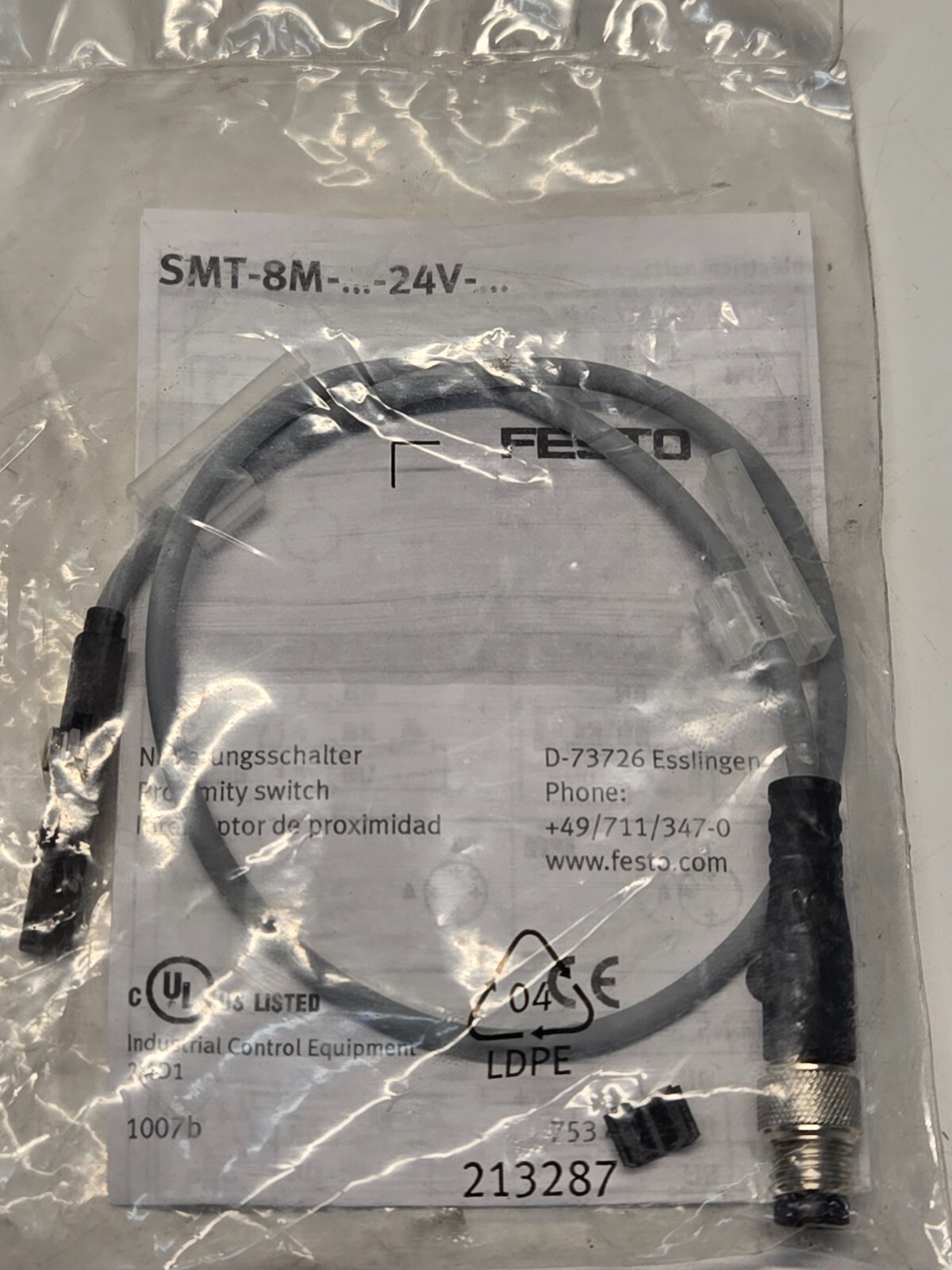 FESTO SMT-8M-24V PROXIMITY SENSOR NEW IN PACKAGE d24