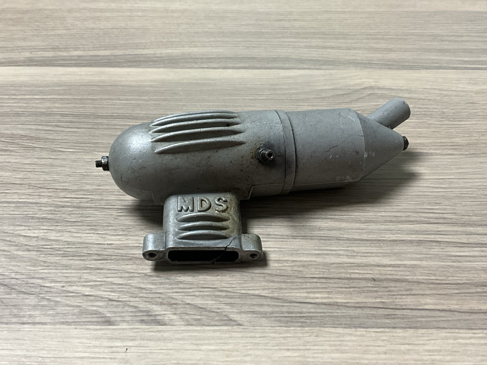 NICE MDS .40 GP MODEL AIRPLANE ENGINE MUFFLER