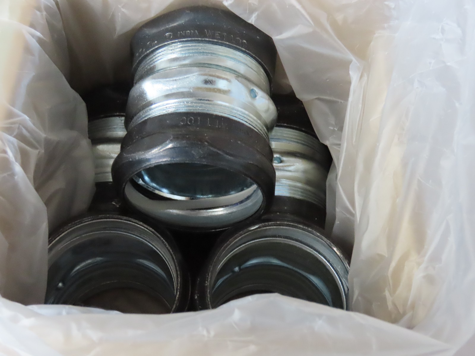EATON EMT COMPRESSION COUPLING RAIN & CONCRETE TIGHT 2" 665 RT PACK OF 5