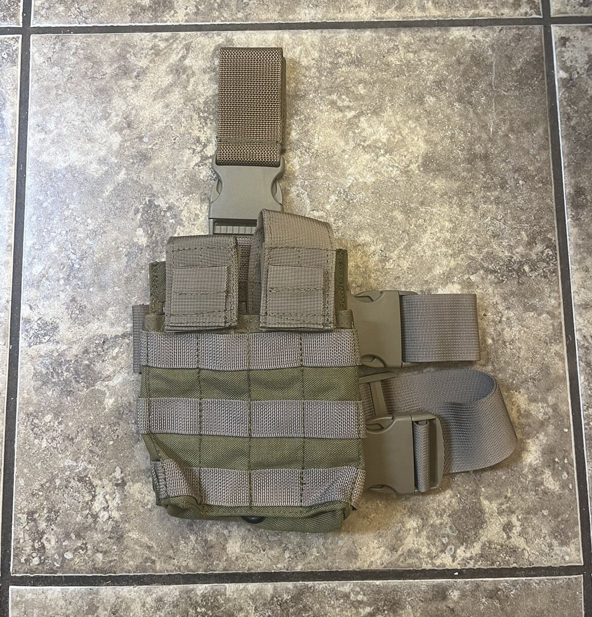 BDS Tactical Drop Leg Panel Magazine Pouch Holds 4 Mags MOLLE KHAKI USA Made
