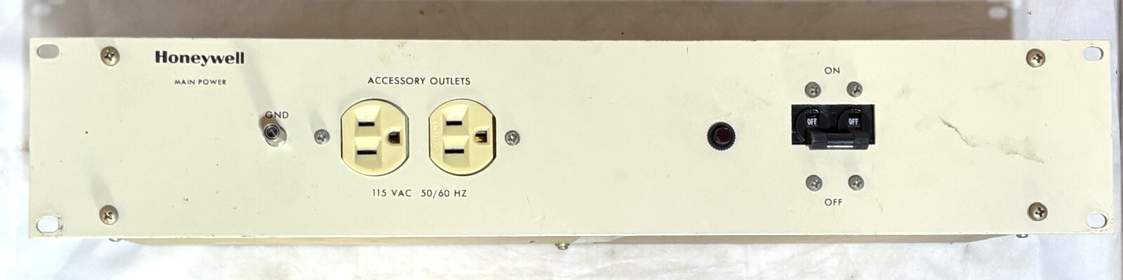 POWER DISTRIBUTION PANEL FOR 19 INCH RACK