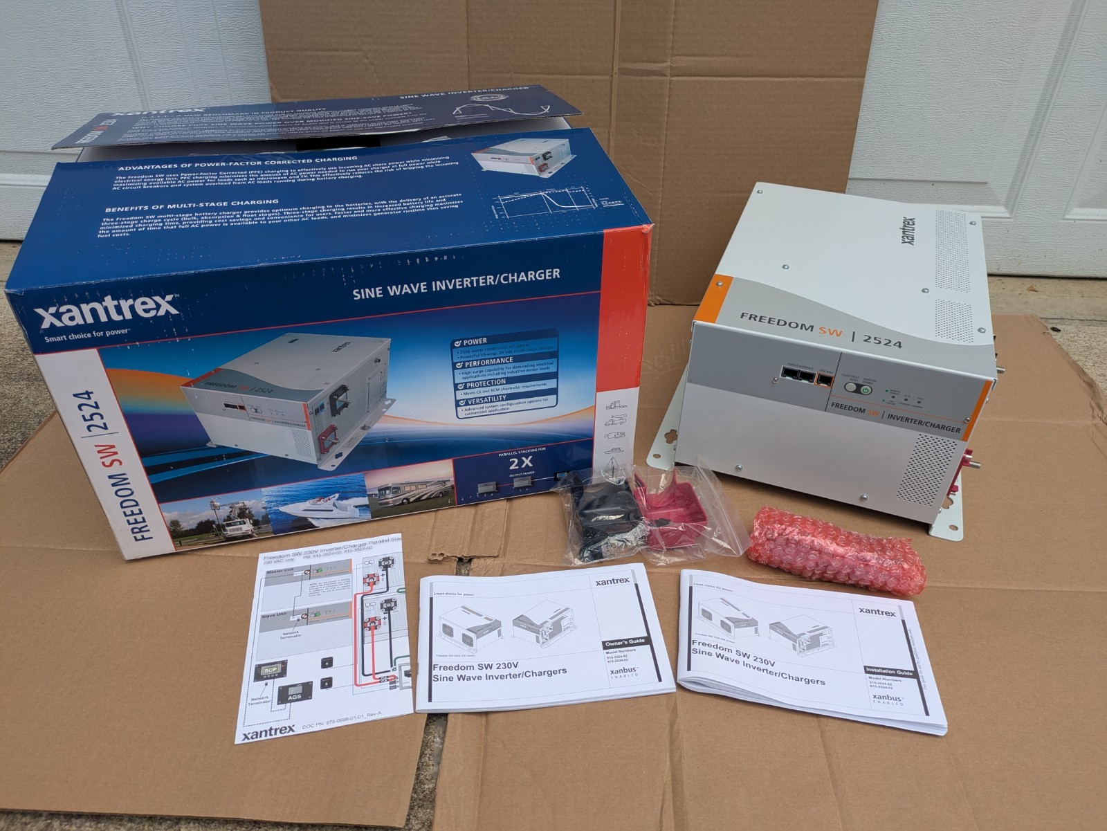 Xantrex Freedom SW2524 Inverter Charger 2500W 24V 65A 815-2524-02 (230 VAC-50HZ)