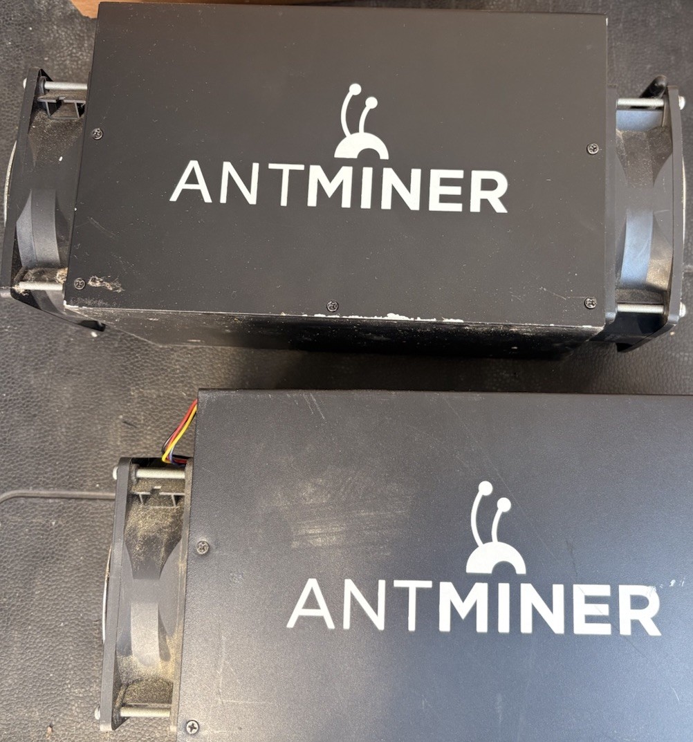 Bitmain Antminer S3+ 440Gh/s ASIC Bitcoin Miner Lot Of 2