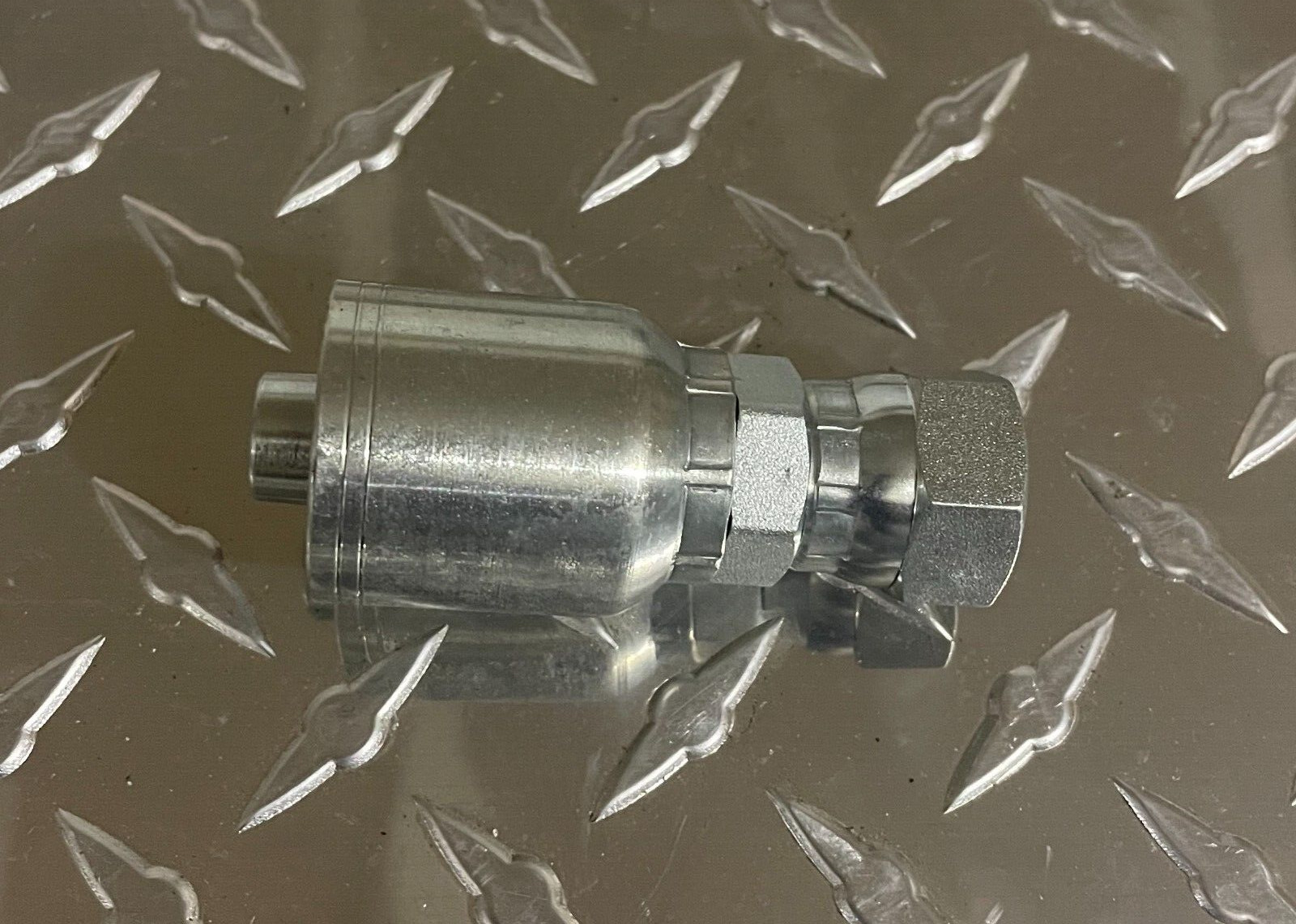 200-FJX-06-10 PARKER AFTERMARKET CRIMP FITTING 3/8" HOSE X 5/8" FEMALE JIC