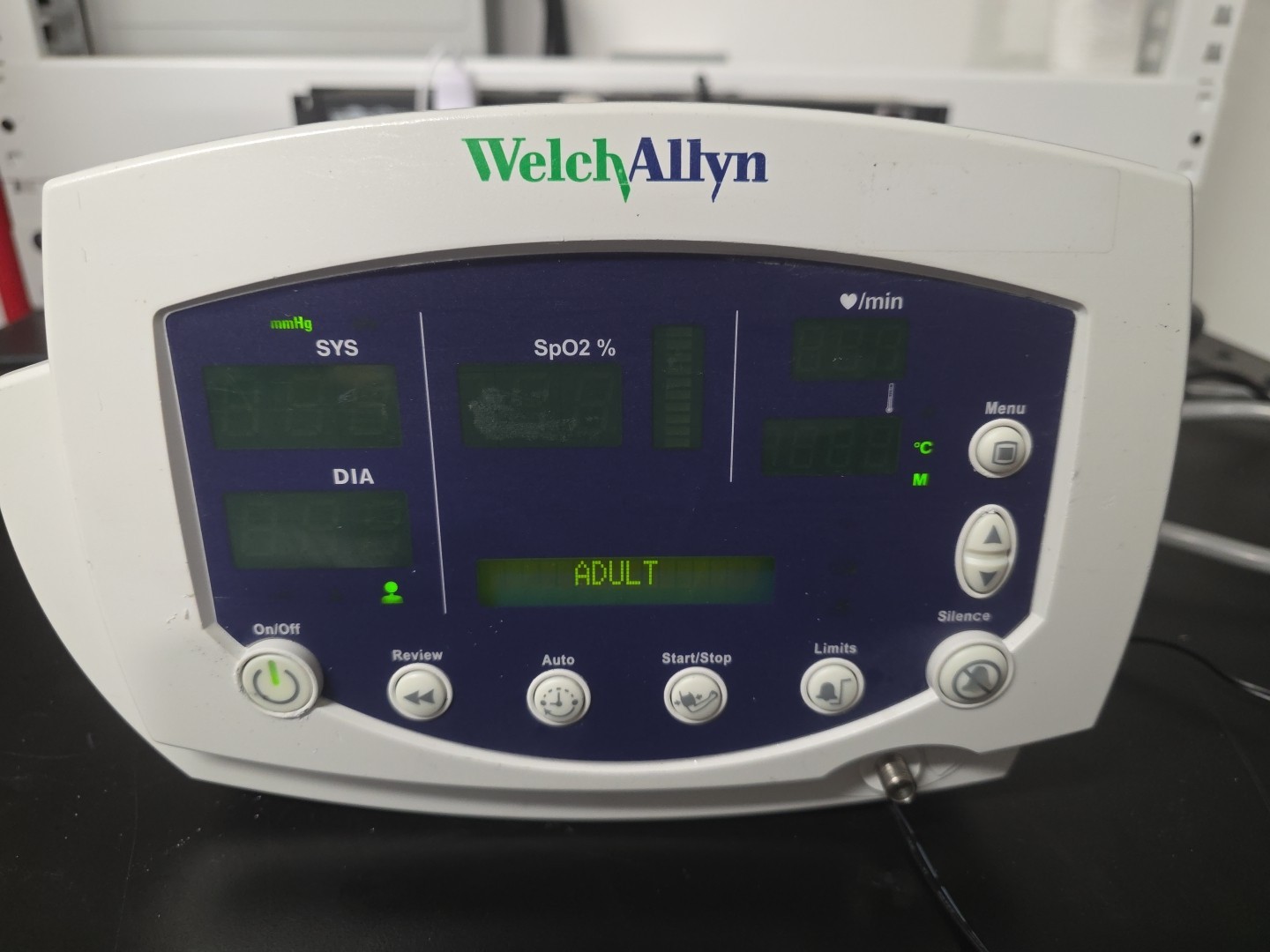Welch Allyn 53NTO Vital Signs Patient Monitor NIBP MASIMO SpO2 Temp