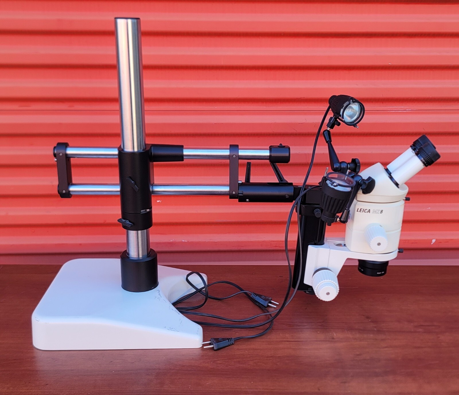 Leica MZ8 Stereozoom Microscope