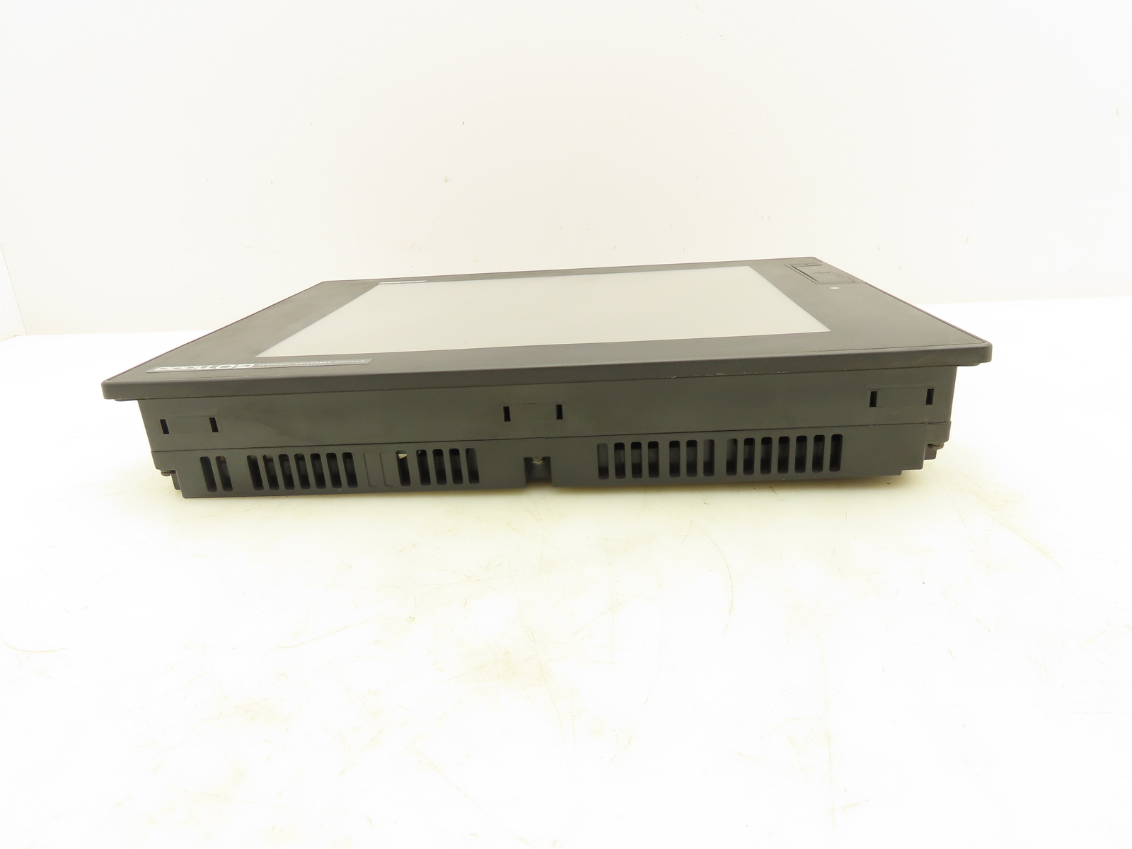 Mitsubishi GT1675M-VTBA GOT1000 Graphic Operator Control Panel 10.4" Touchscreen