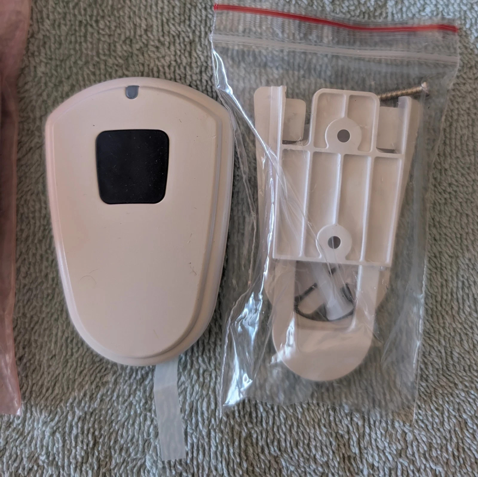 2x - RBS304-1-US LoRaWAN Alert, Single Push Button Sensor