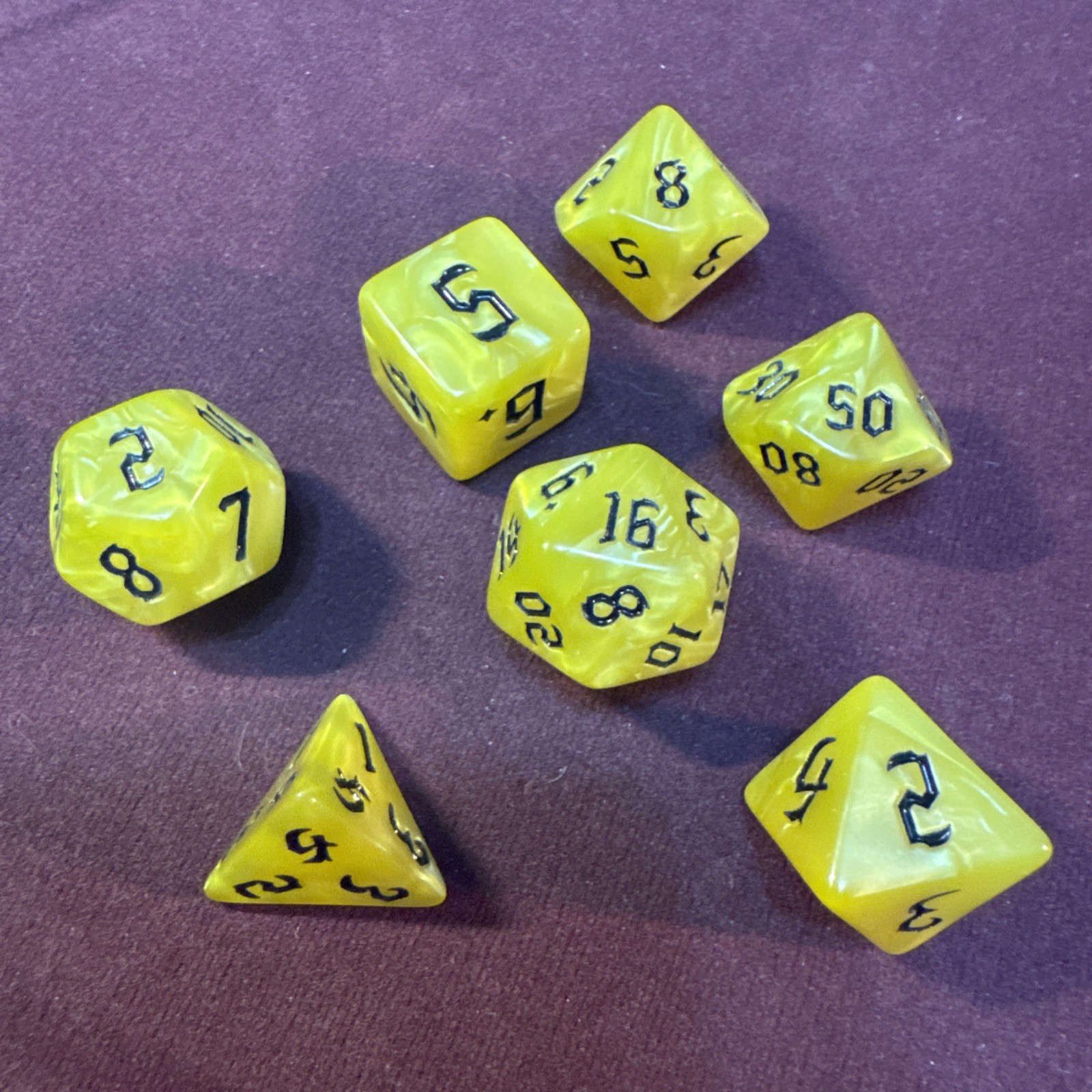 Yellow Marbled 7-piece Acrylic Dice Set - RPG DND 2
