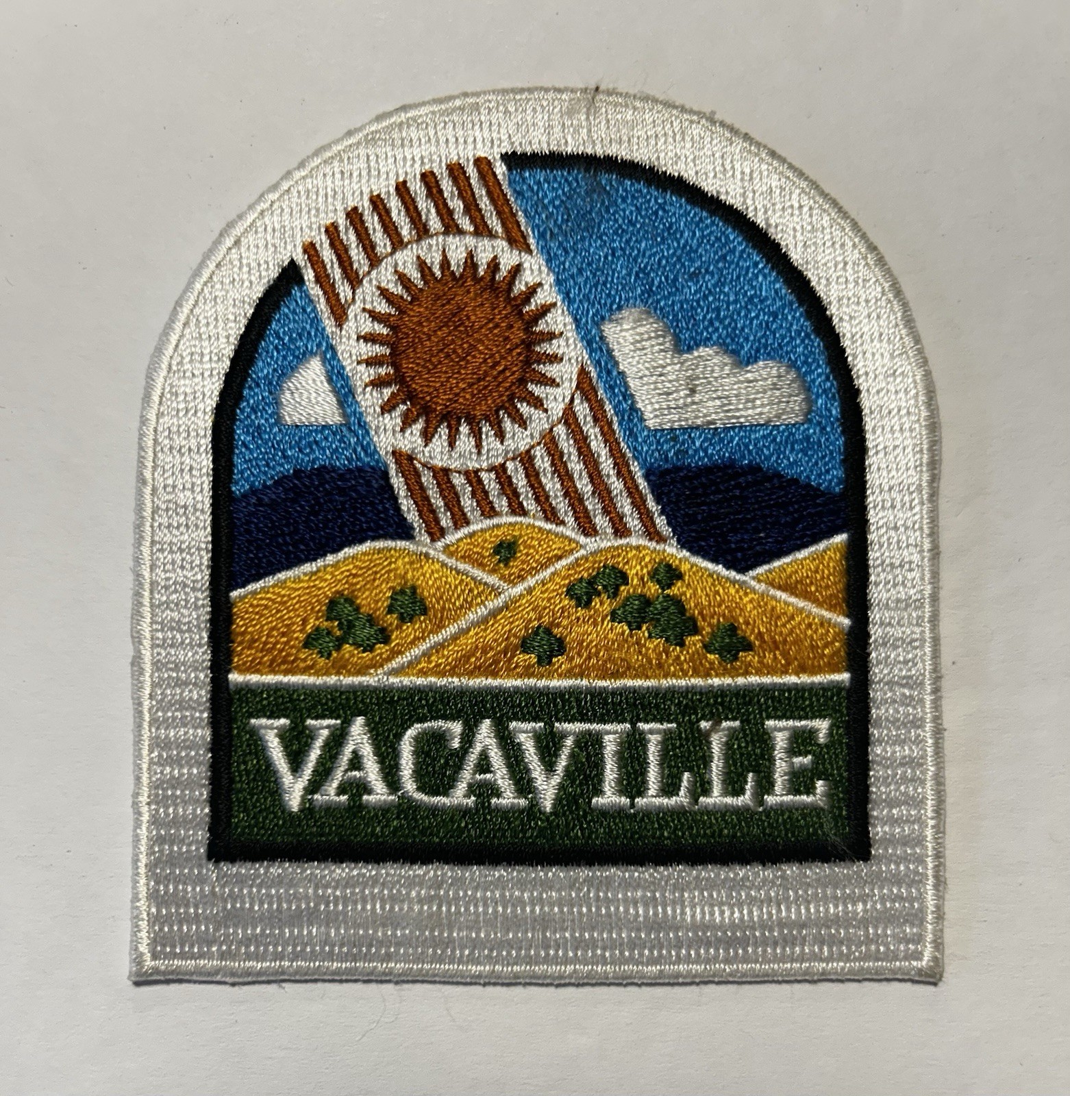 CALIFORNIA VACAVILLE POLICE DEPT PATCH 1988 VERSION SOLANO COUNTY #PDD57