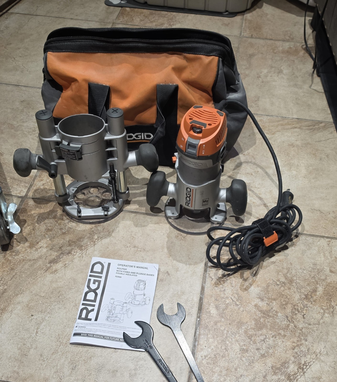 RIDGID R2900 2 HP Variable Speed Router Kit