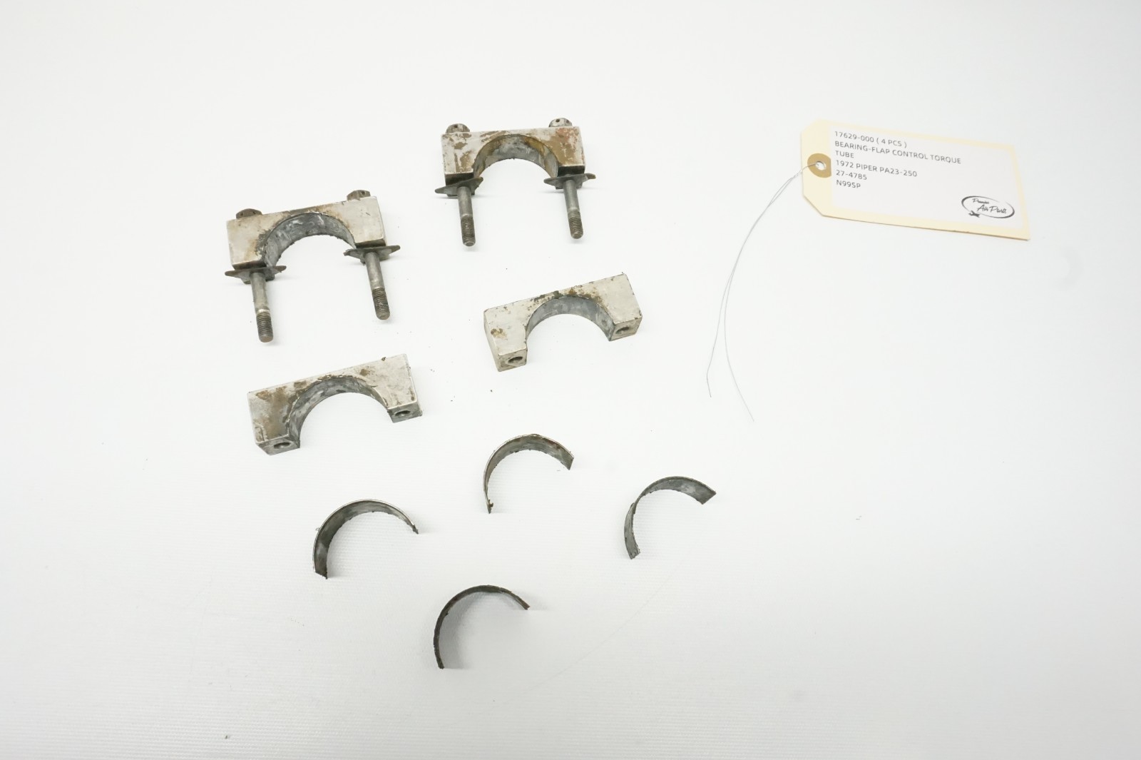 1972 Piper PA-23-250 Flap Control Torque Tube Bearing Set, P/N: 17629-000