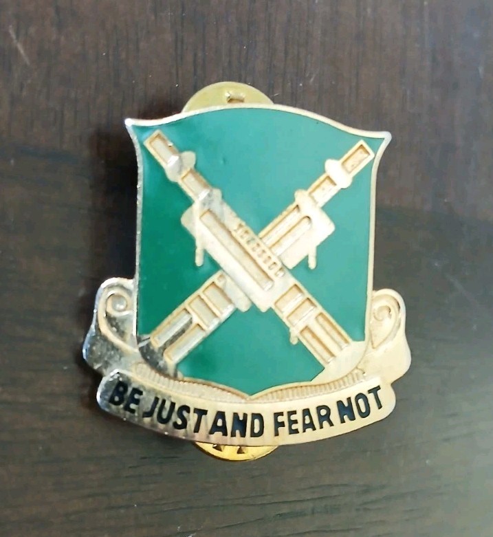 Vintage Enamel BE JUST AND FEAR NOT Gun Lapel Pin The Supply Room S-38 Military