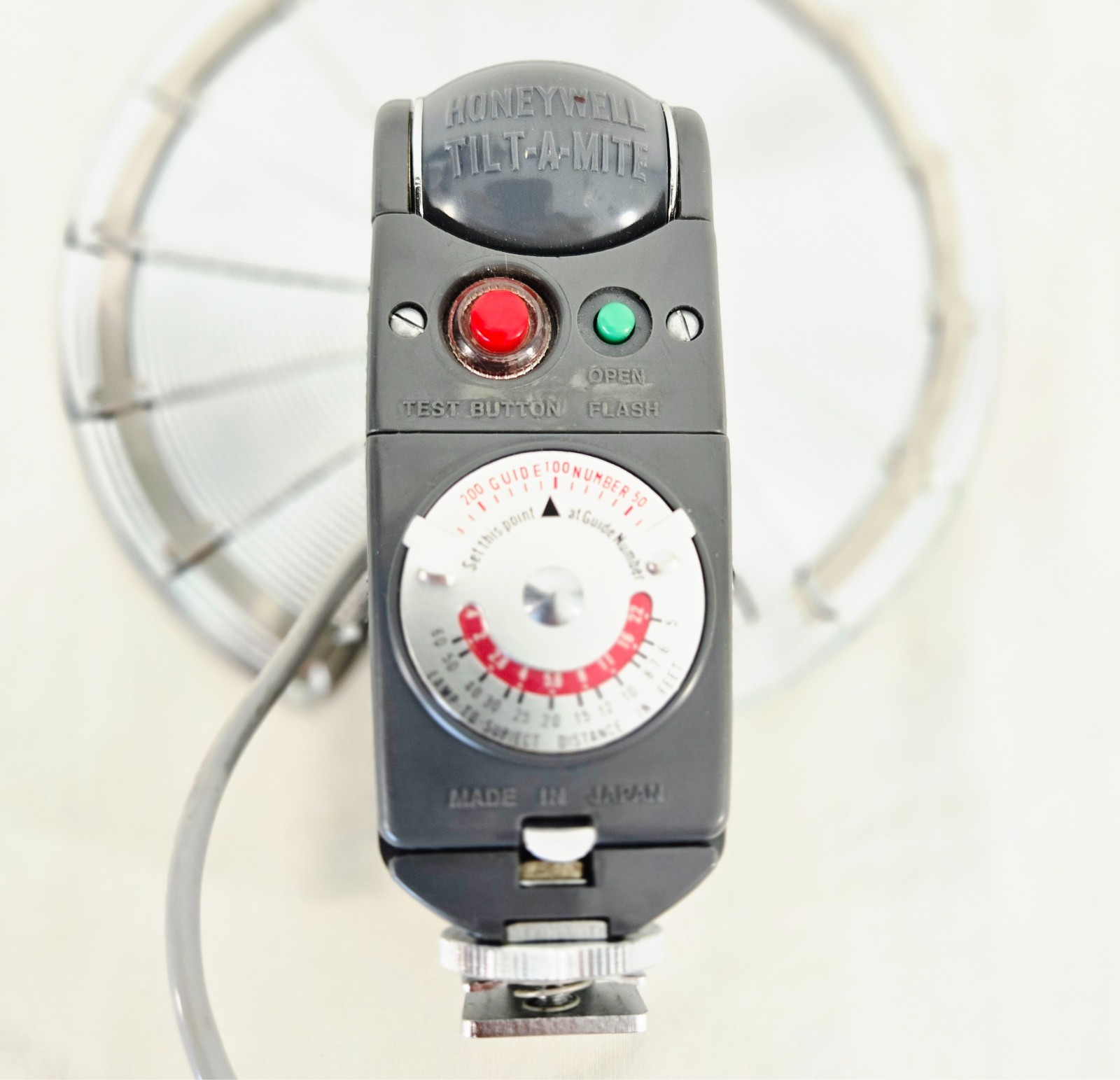Vintage Honeywell Tilt-A-Mite Flash Unit with Case batteries and Original Box