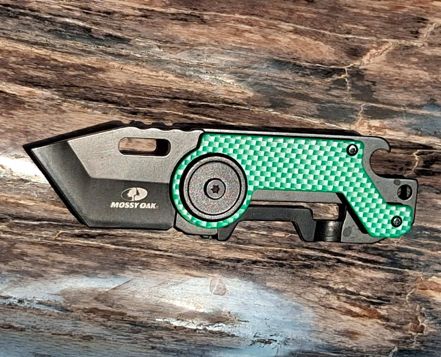 Mossy Oak Folding Utility Knife Green/Black Metal Handle, Bottle Opener