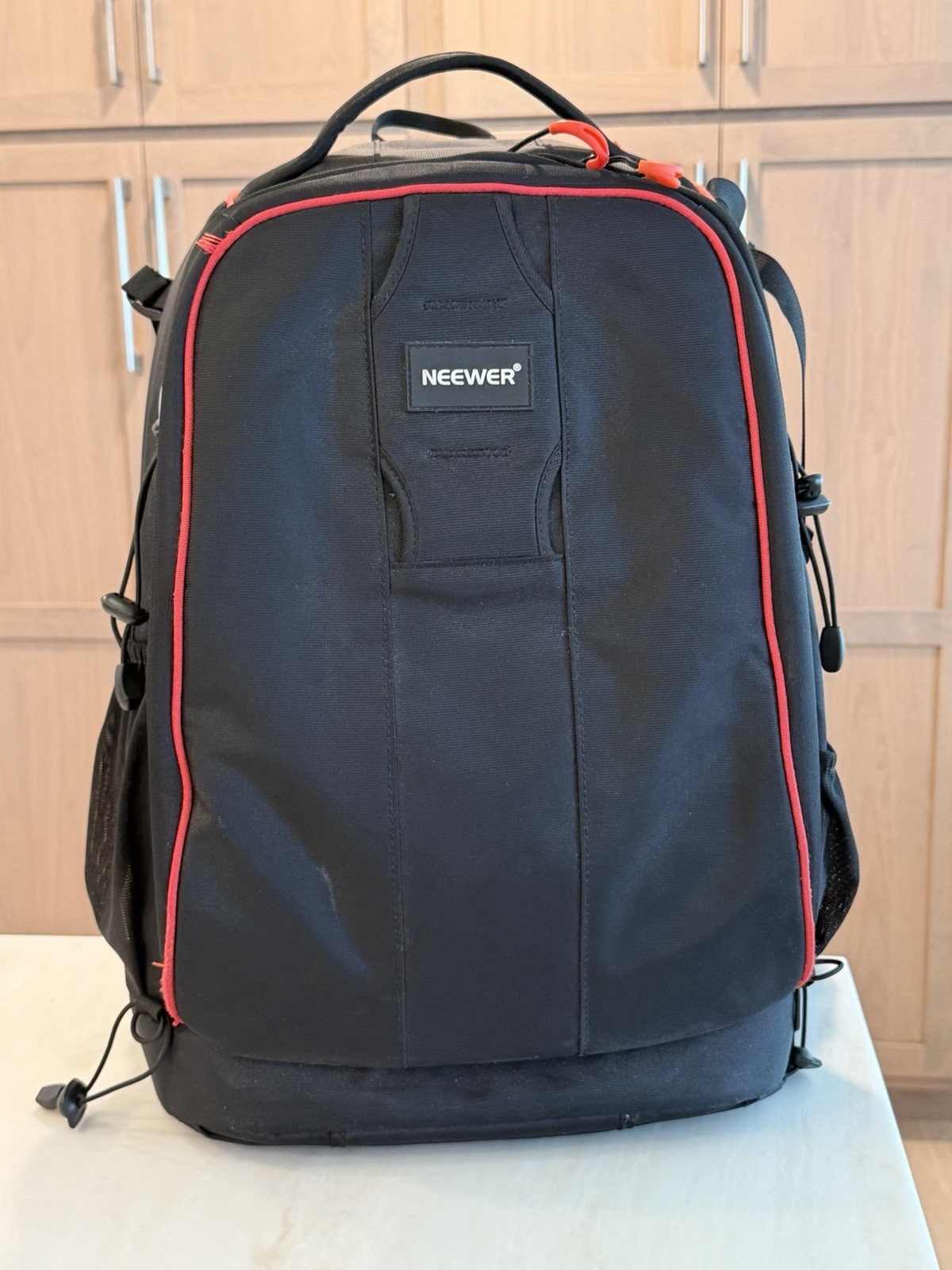NEEWER Pro Waterproof Camera Backpack DSLR Mirrorless TSA Lock Rain Cover
