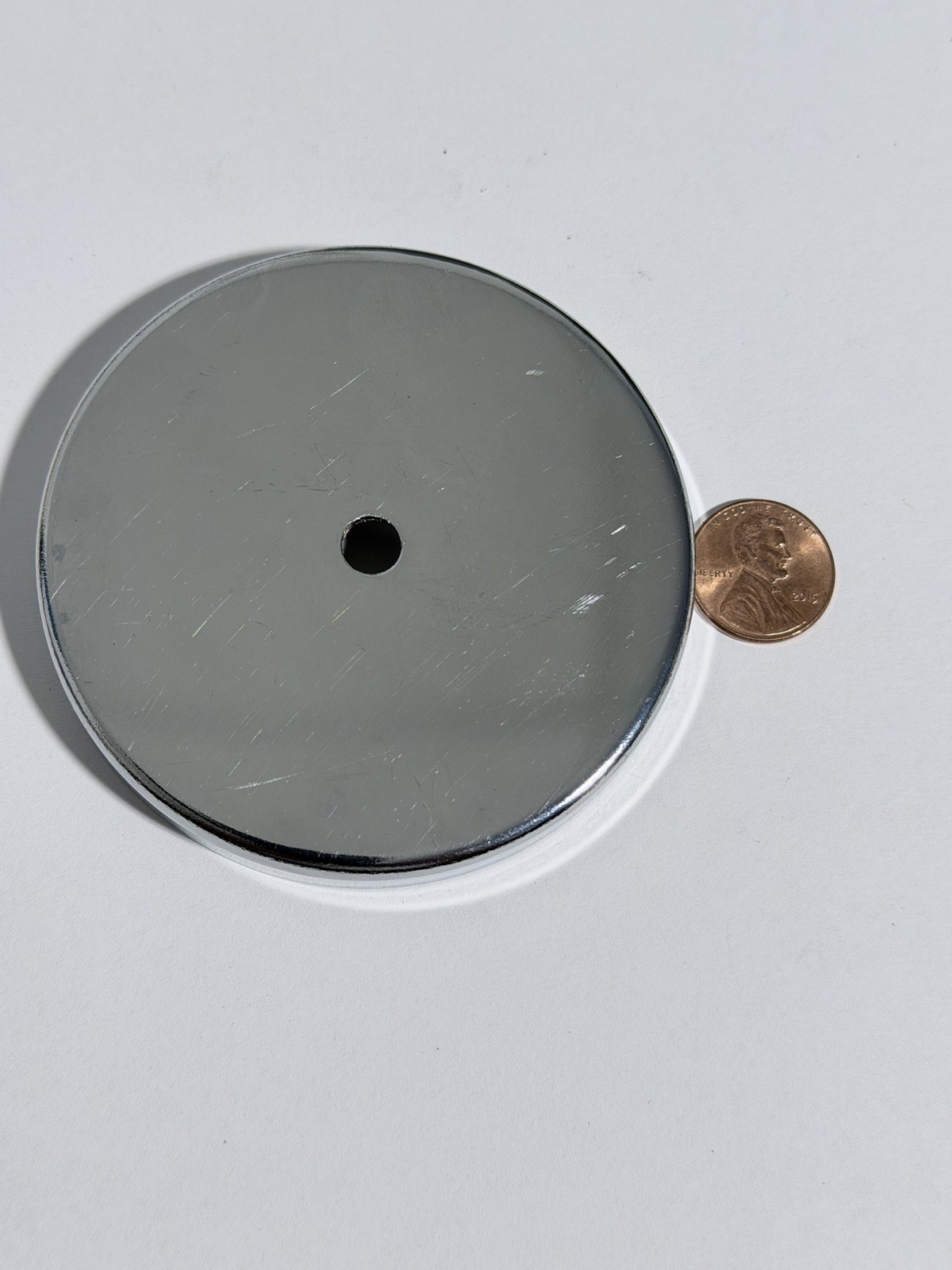 Ceramic round Base Magnet Fastener. Very Strong Magnets (5 pack) - 75 Lb Pull