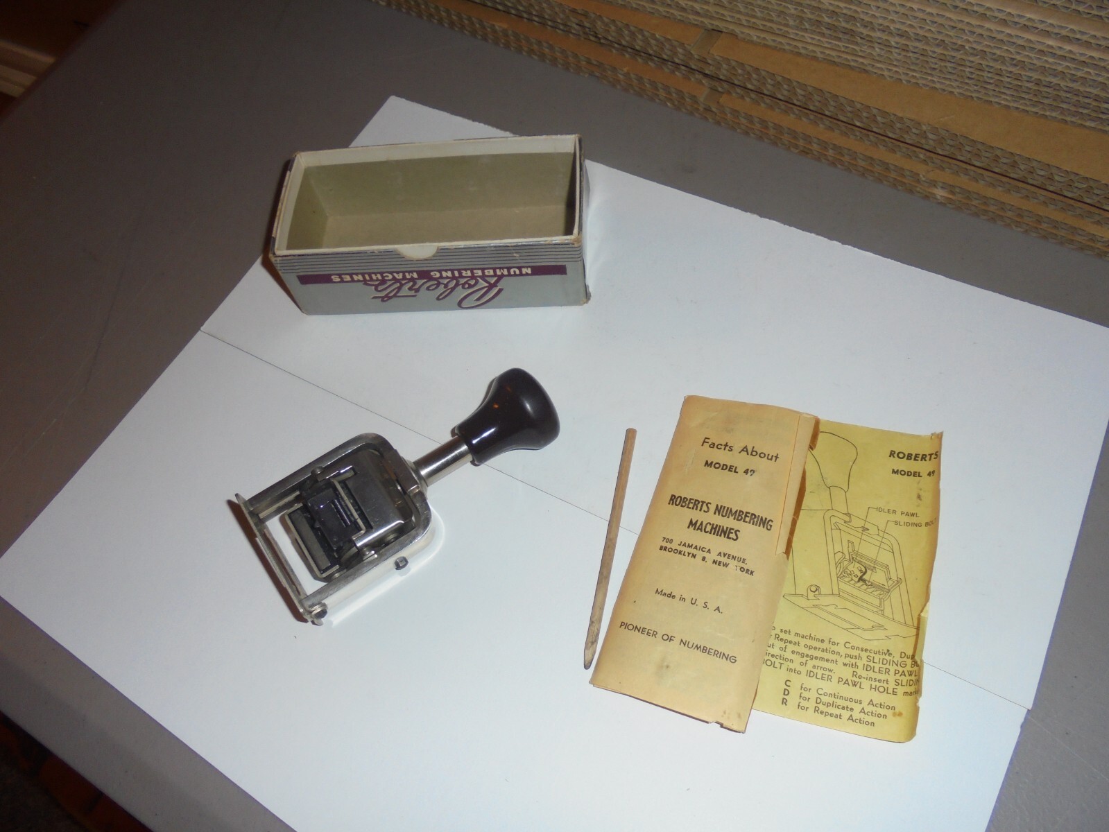 ROBERTS #49 ORIGINAL NUMBERING MACHINE IN BOX,NICE WITH INSTRUCTIONS.STICK