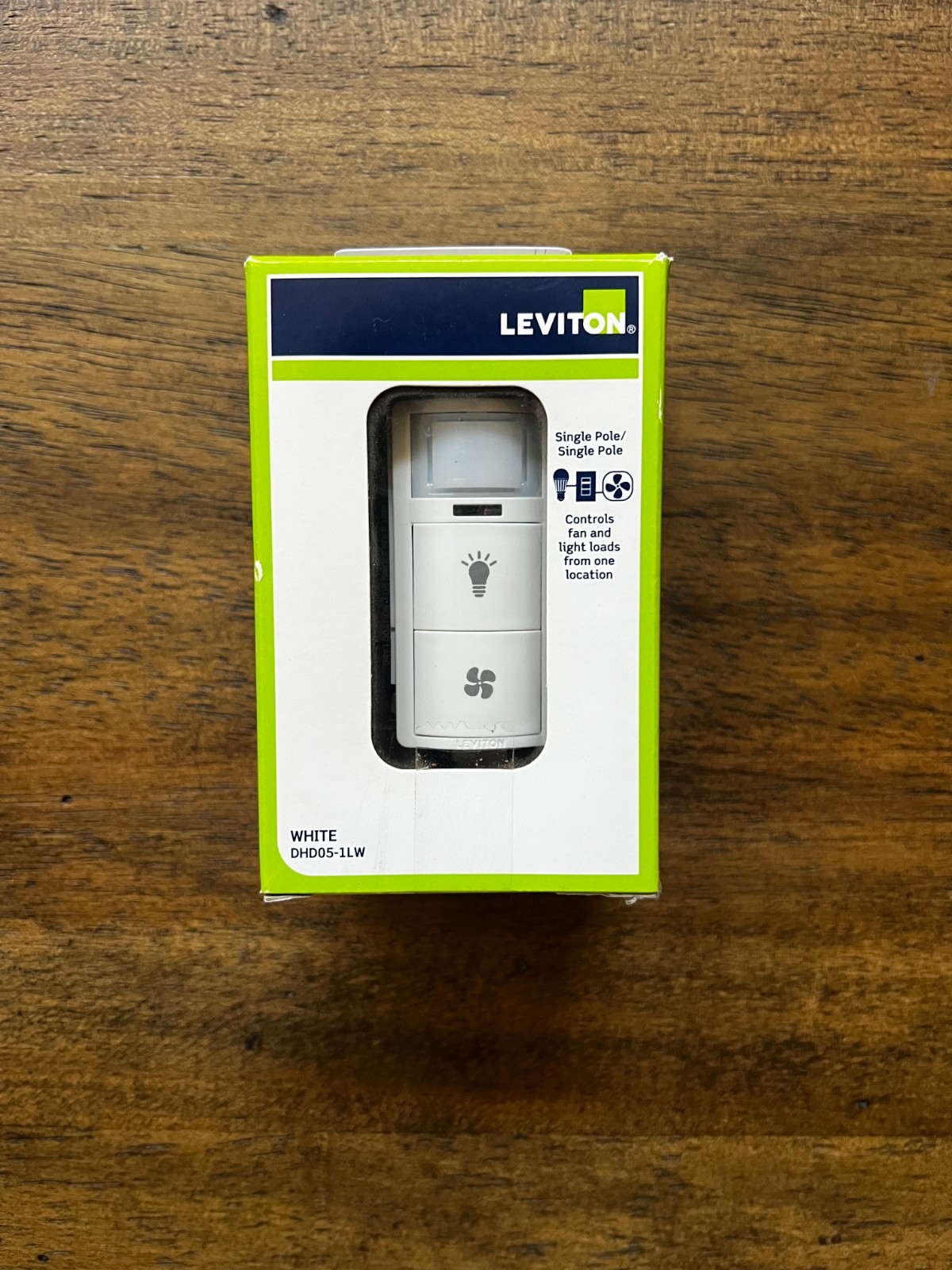 Leviton Humidity Sensor Fan Control with Light Switch - DHD05-1LW, 120V | New