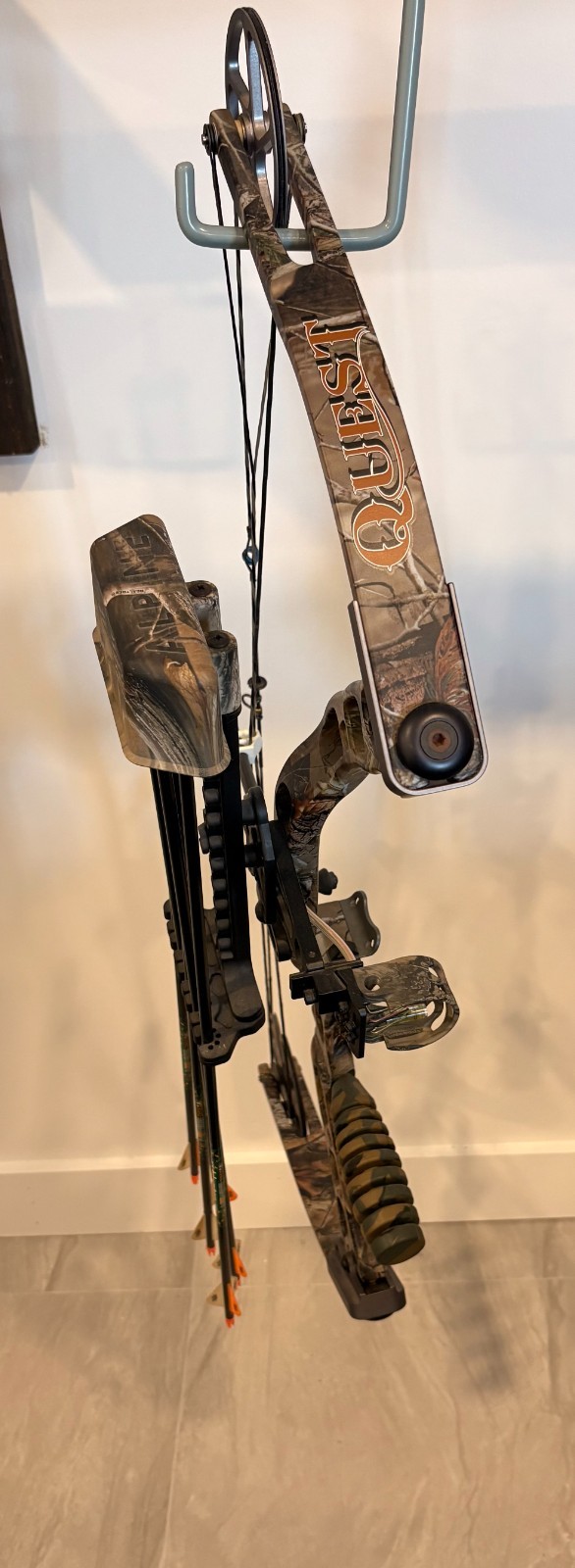 G5 Quest Hammer 70lb Compound Bow RIGHT Handed