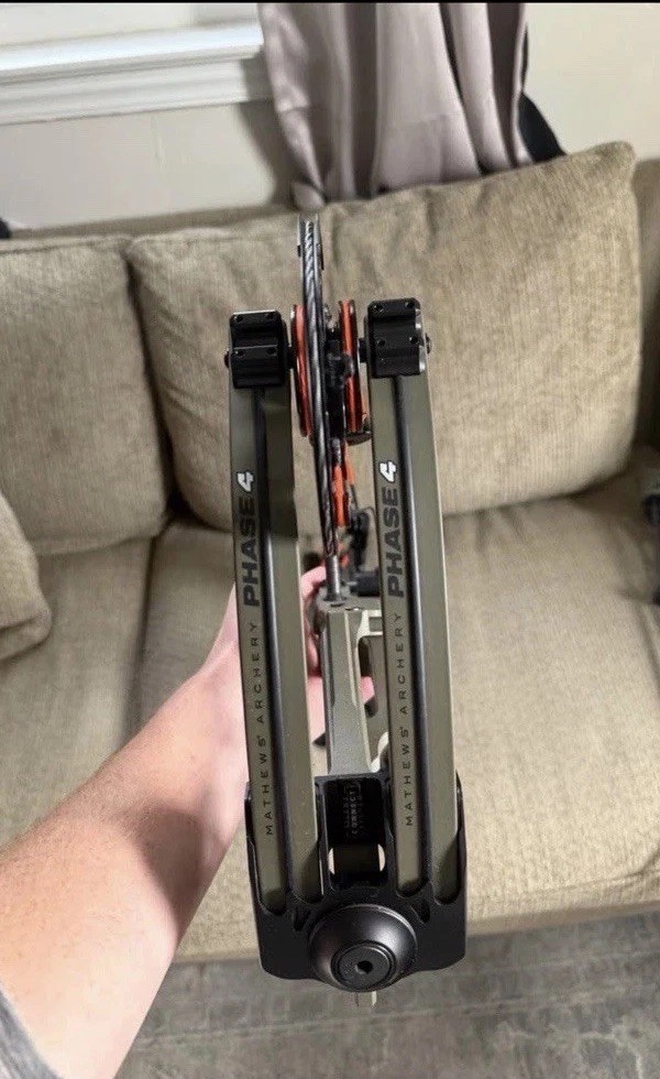 Mathews Phase 4 29 Right-Hand