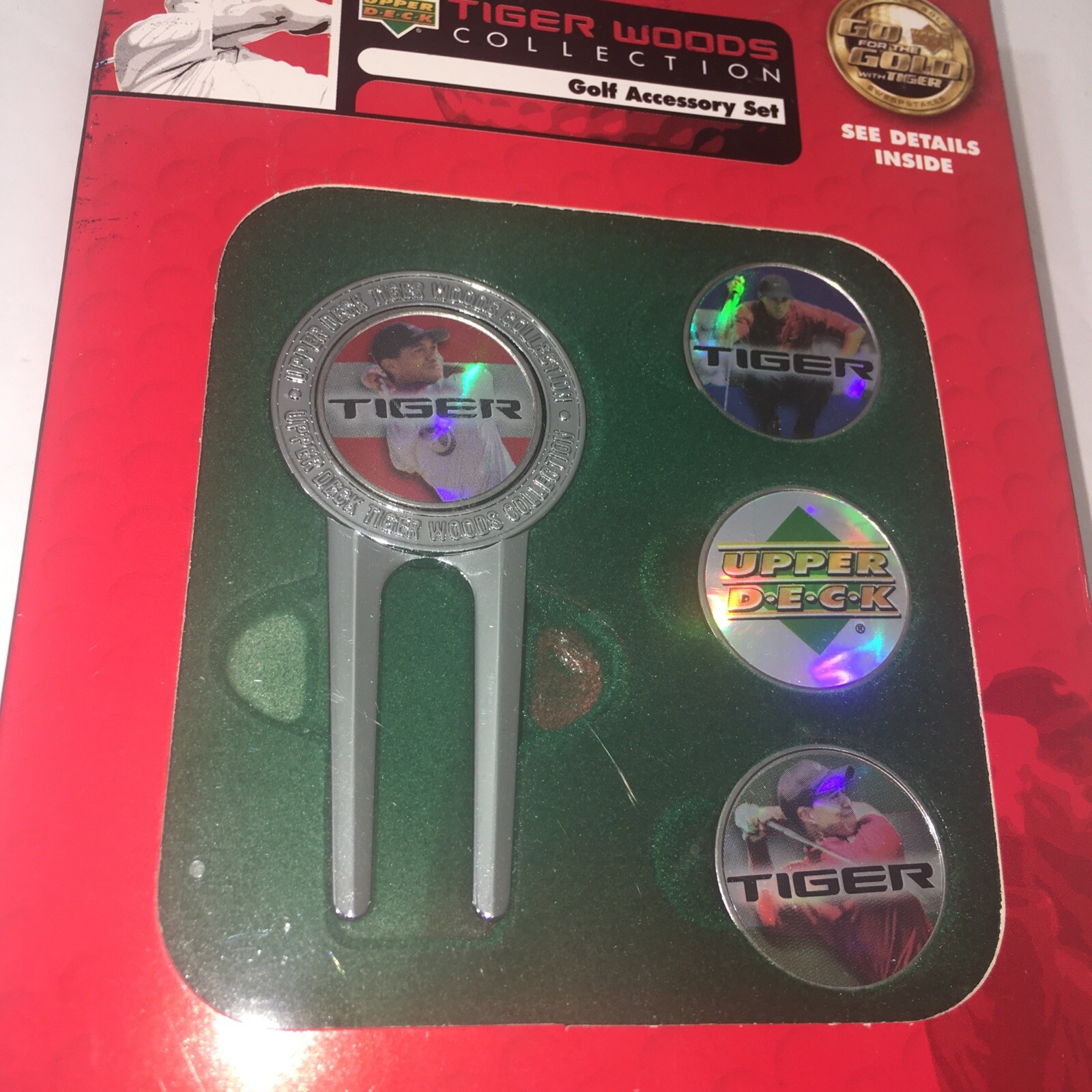 NEW Tiger Woods Upper Deck 2004 Golf Accessory Set Divot Tool Ball Markers NOS