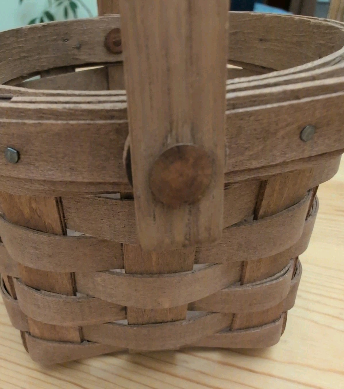 1988 Small Longaberger Fruit Basket with Swing Handle