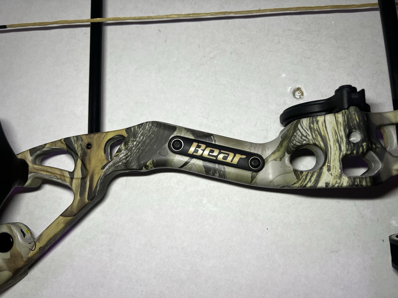 Bear Archery Limitless RTH Compound Bow ** Missing String**