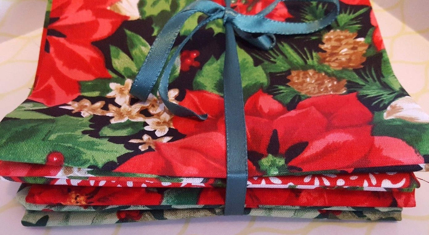 Bundle of 4 100% Cotton Christmas Fat Quarters Beautiful Poinsettias Holly