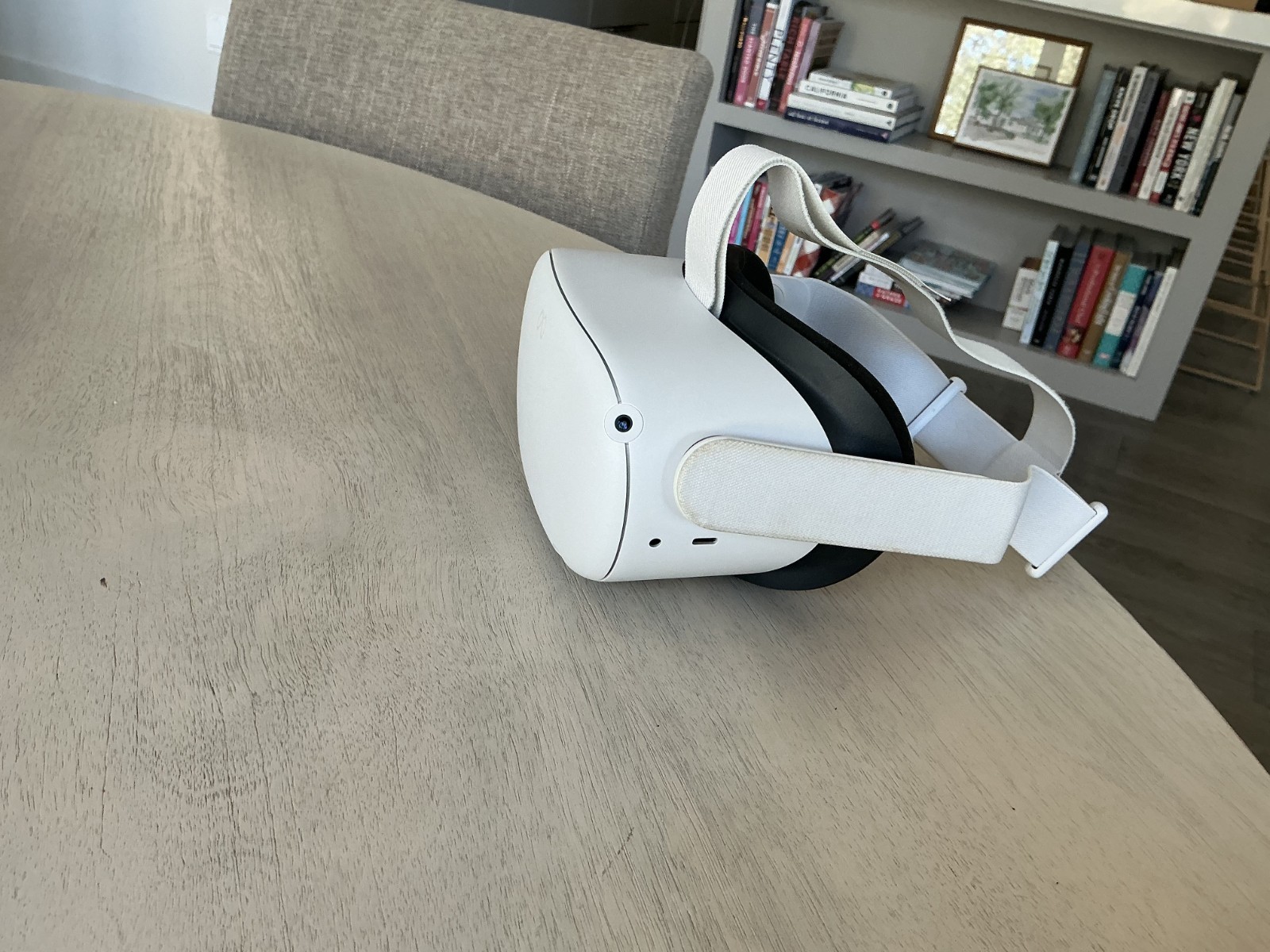 Meta Quest 2 Virtual Reality Headset 256GB Bundle Good Condition