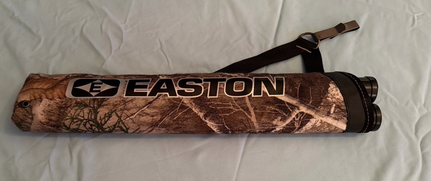 Easton Flipside 2-Tube Hip Quiver Mossy Oak Bottom Lands
