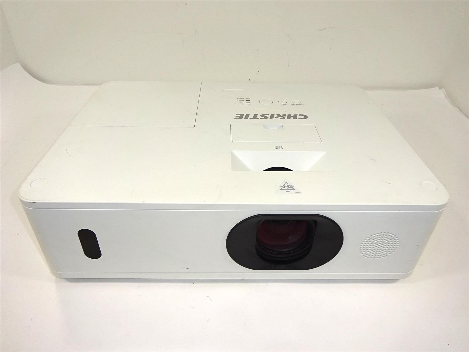 Christie LWU502  WUXGA LCD Projector 5000 Lumens - Lamp Timer : 6400 Hours