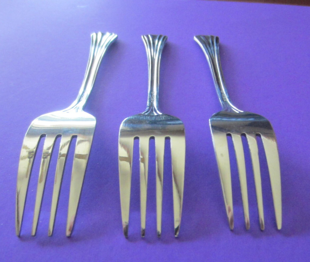 3 ONEIDA DUBLIN Stainless Flatware Salad Forks Ribbed Fan Design