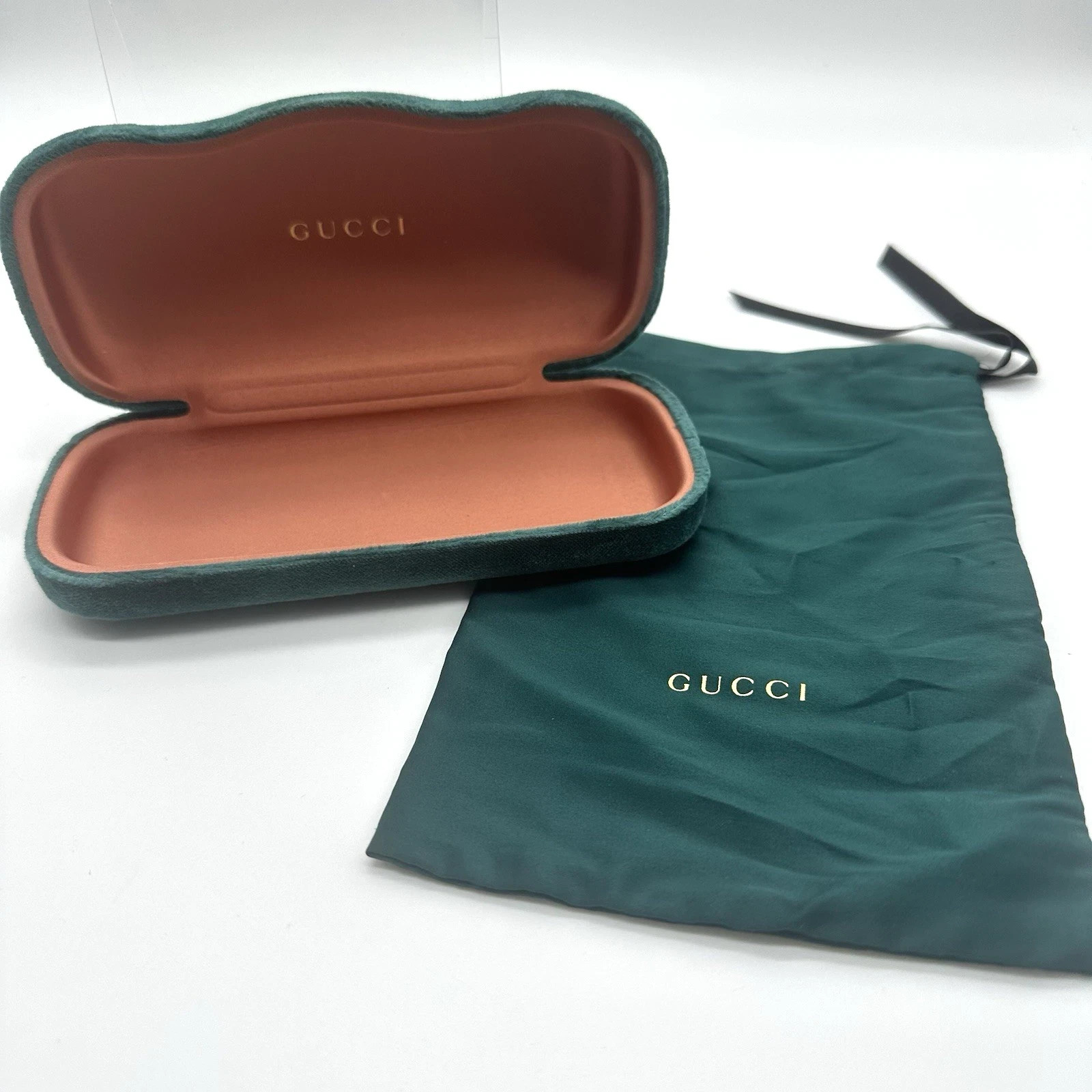Gucci Sunglasses Eyeglasses Case Green Velvet Clamshell Eyewear Case, new