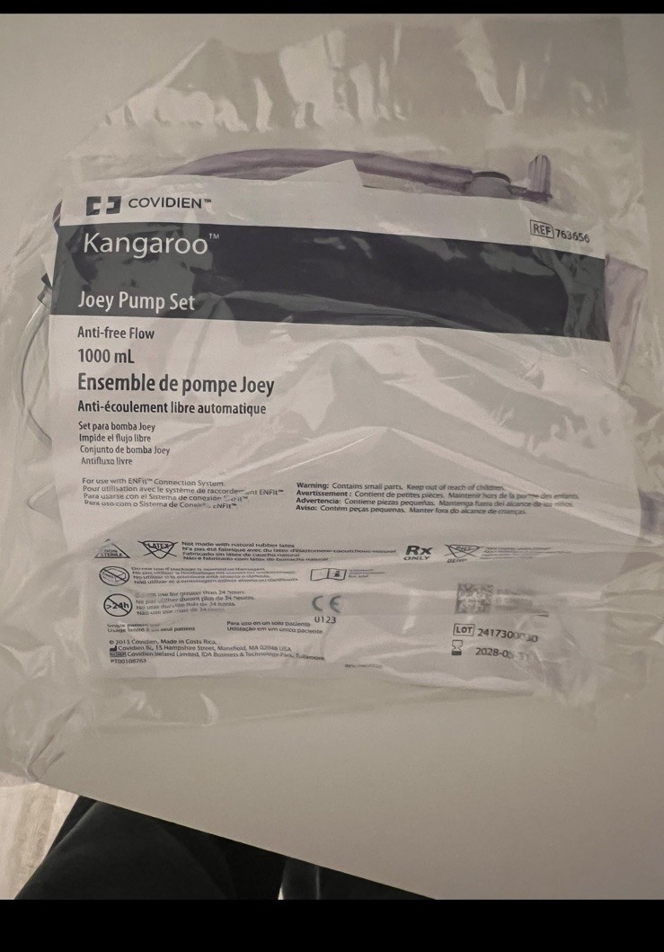Kangaroo Joey Pump Set 1000ml Bag Anti Free Flow 763656  Lot of 30 indiv. sealed