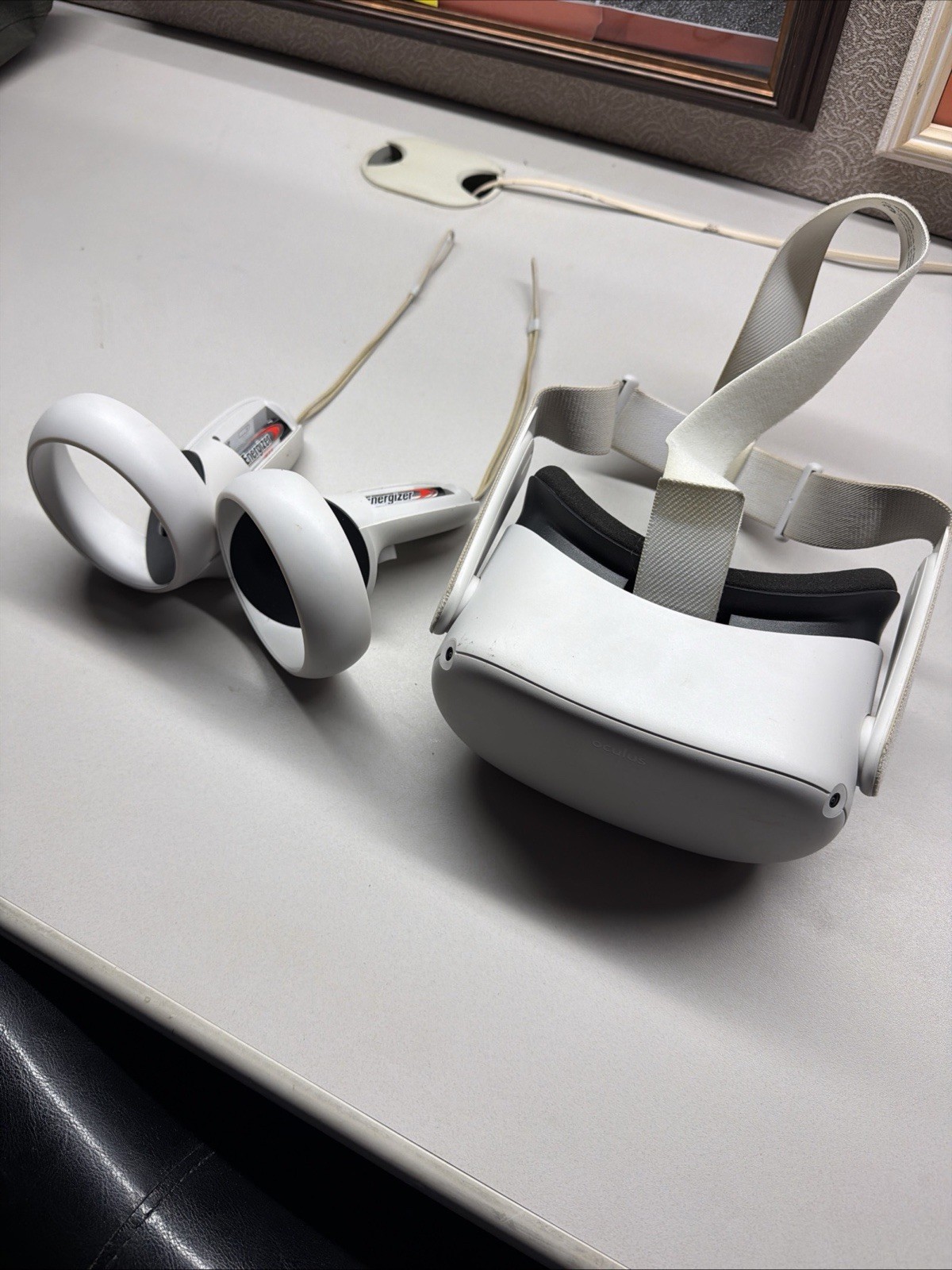 Meta Oculus Quest 2 128GB VR Headset W/ Controllers Tested & Working