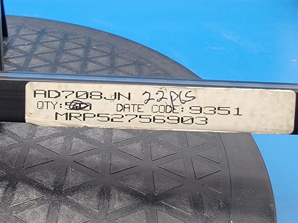 New (2pcs) AD708JN ANALOG DEVICES IC Linear