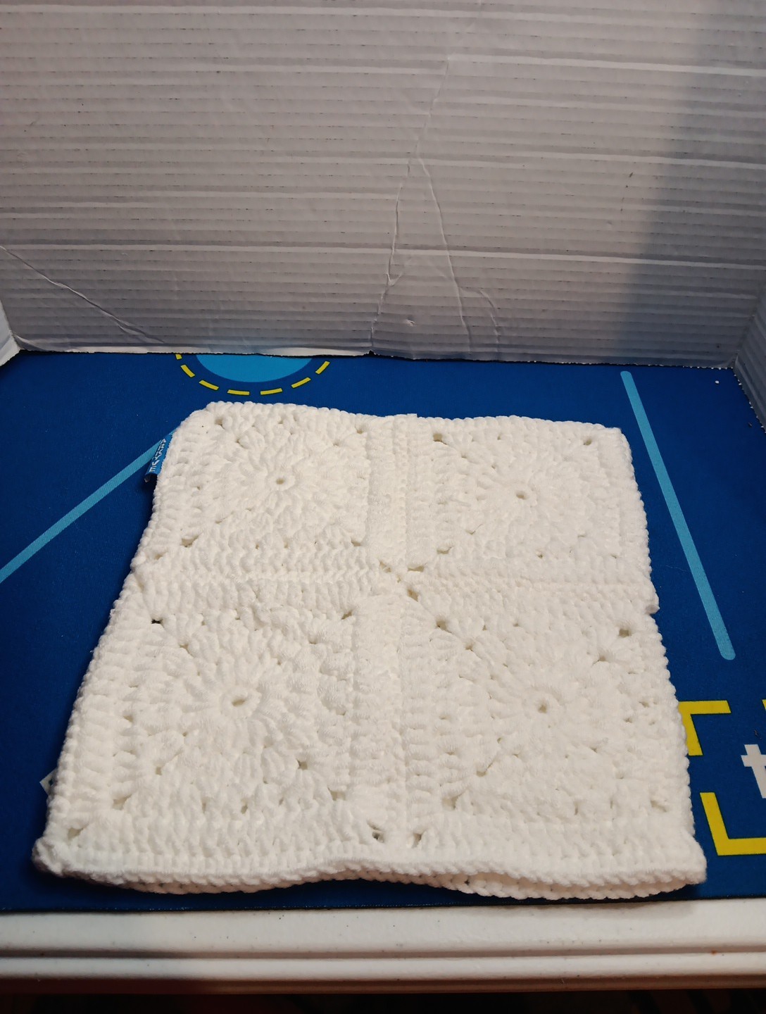 NEW  Arkyve Snow Crochet Cat Hat One Size