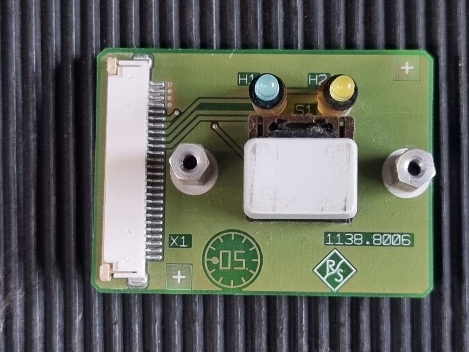 ROHDE & SCHWARZ 1138.8006 1138.8006.02 02 ON/OFF SWITCH (IN10S2)