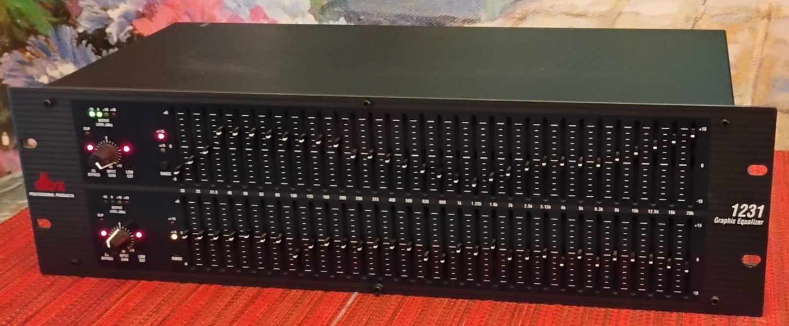 dbx 1231 Dual Channel 31-Band Equalizer - pristine!
