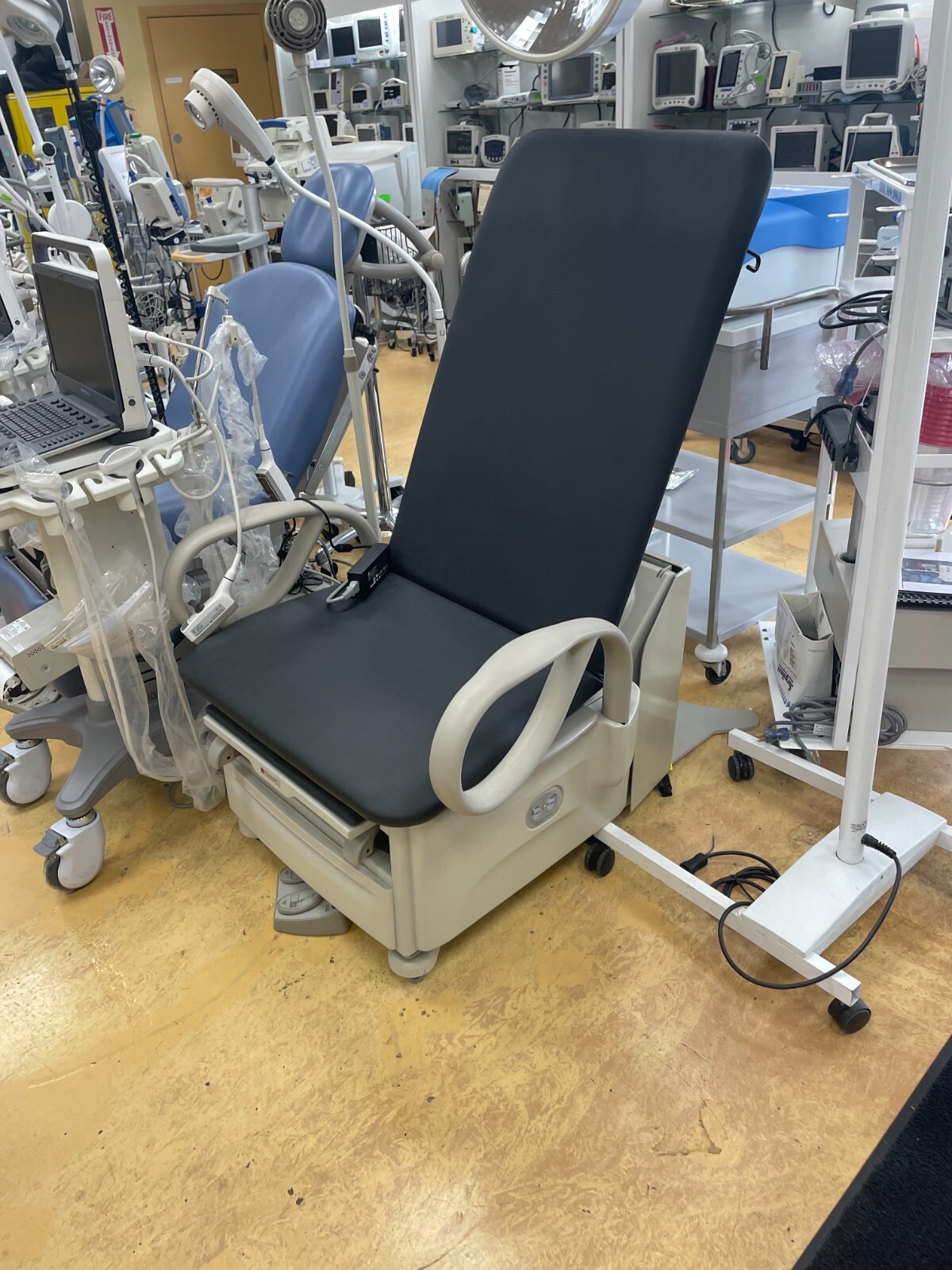 Brewer 5801 Examination Table