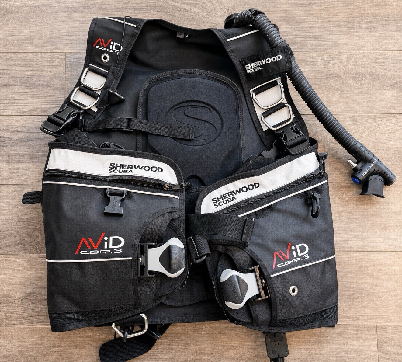 Sherwood Scuba Avid CQR-3 BCD Vest Size Large L