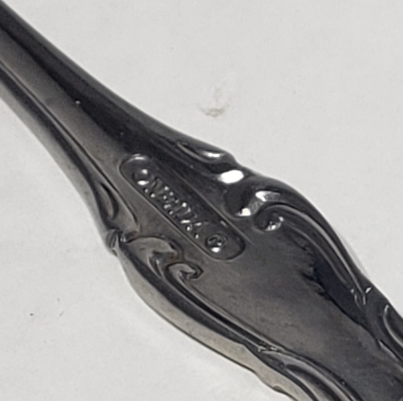 Oneida Stainless Mikayla 9" Medium Solid Cold Meat Serving Fork Discontinued