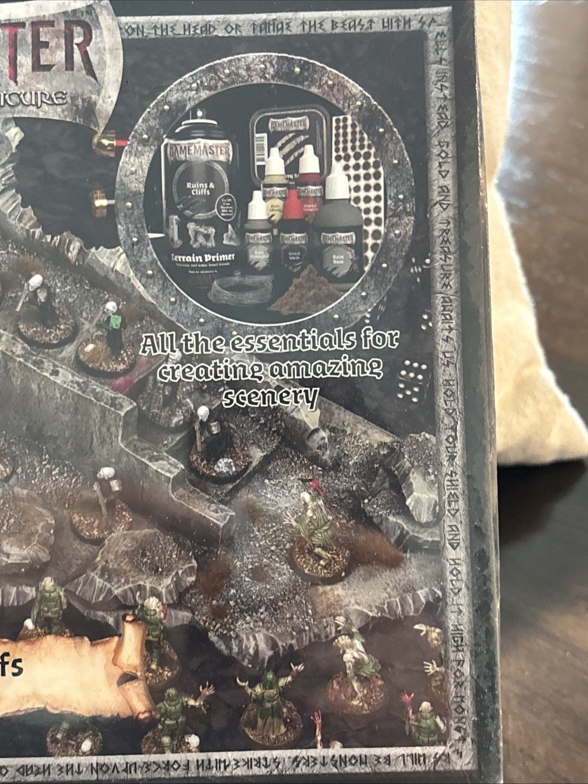New Gamemaster Ruins & Cliffs Terrain Kit