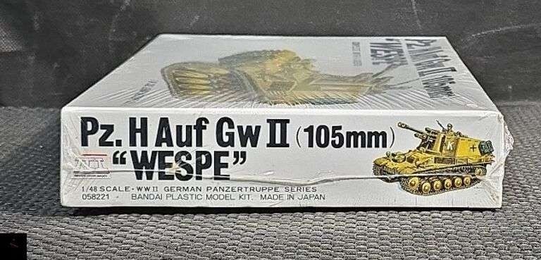1/48 Bandai 8221 WWII Pz. H Auf Gw II (105mm) Wespe Plastic Kit Model Sealed Box