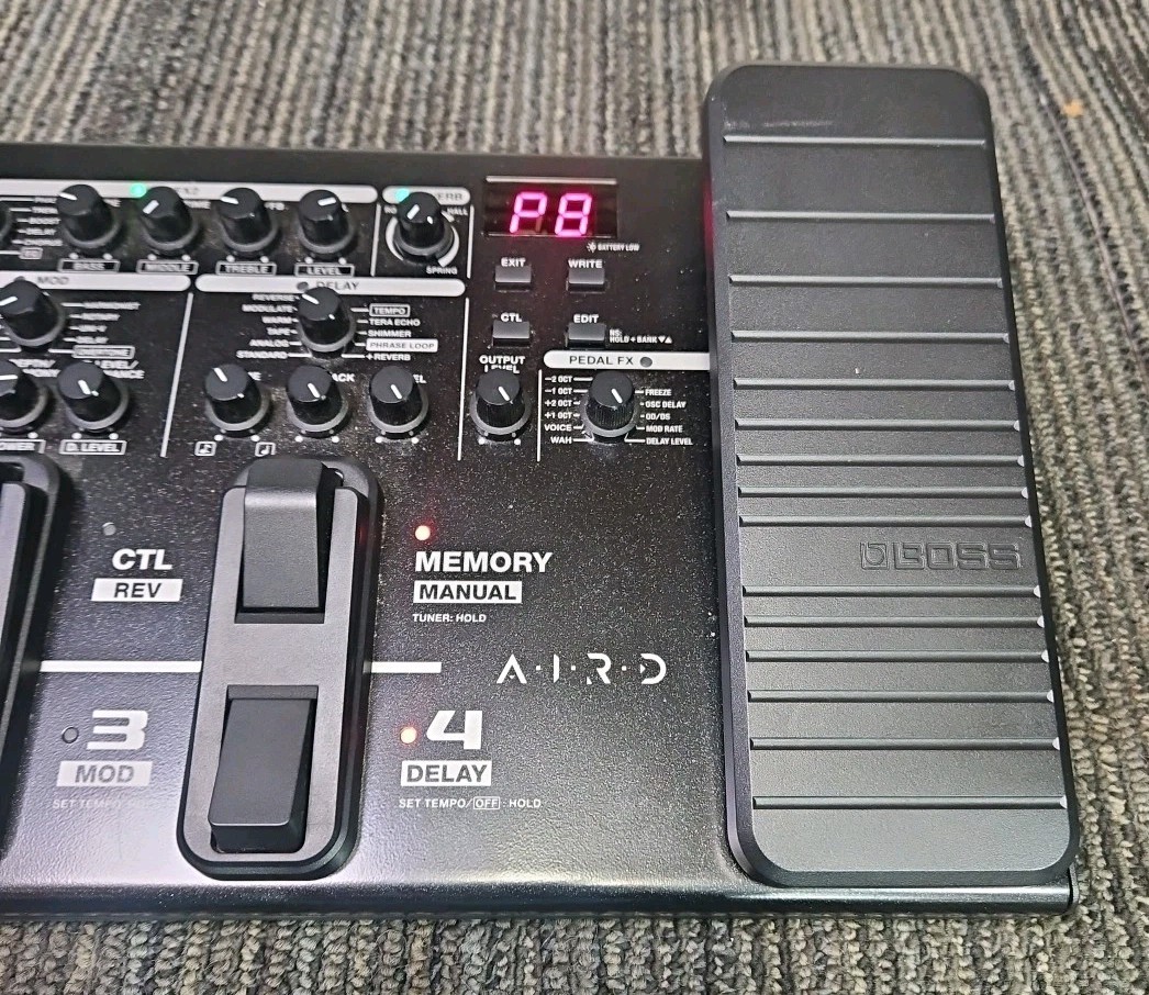 Boss ME-90 Guitar Multiple Effects Pedal - Black