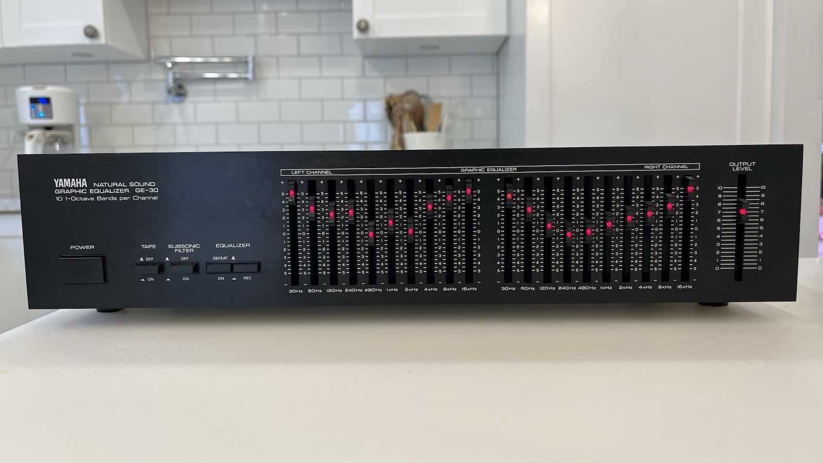YAMAHA GE-30  FREQUENCY EQUALIZER perfect working 120v
